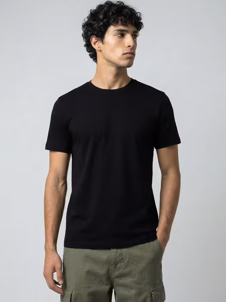 Men's Plain Black Half Sleeve Round Neck T-Shirt